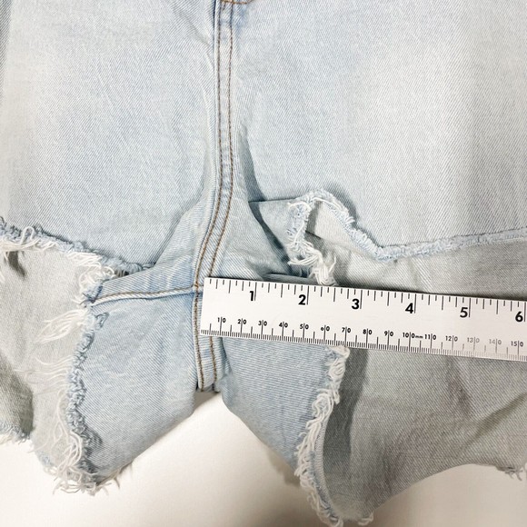 Abercrombie & Fitch The Mom Jean Short Women Blue High Rise Denim Size 37/24 NWT - Picture 5 of 10
